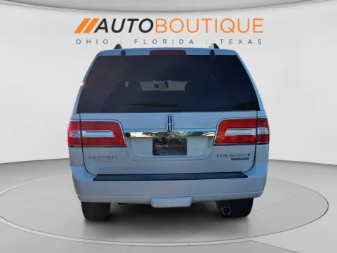 More photos of 2013 Lincoln Navigator at Auto Boutique Ohio, OH