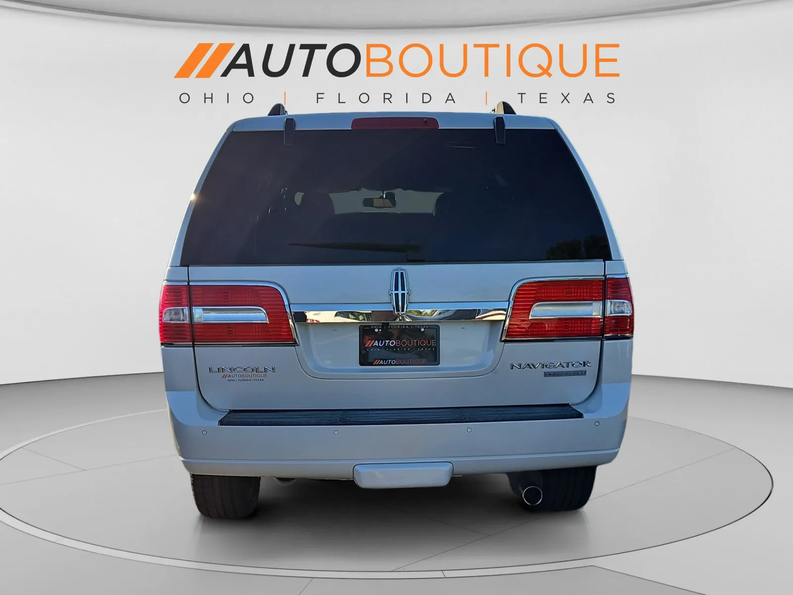 Lincoln Navigator photo 4