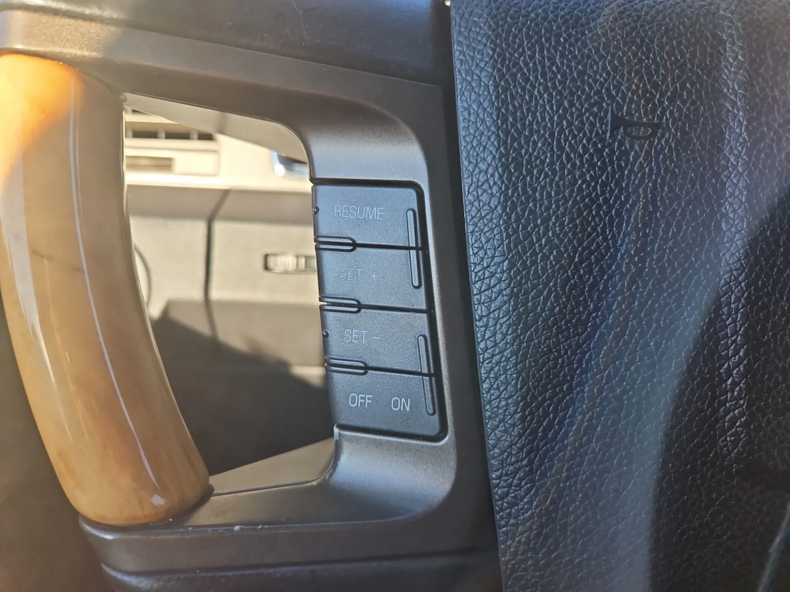 Lincoln Navigator photo 29