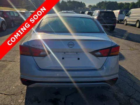 More photos of 2023 Nissan Altima 2.5 S at Auto Boutique Ohio, OH