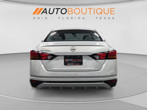 More photos of 2023 Nissan Altima 2.5 S at Auto Boutique Ohio, OH