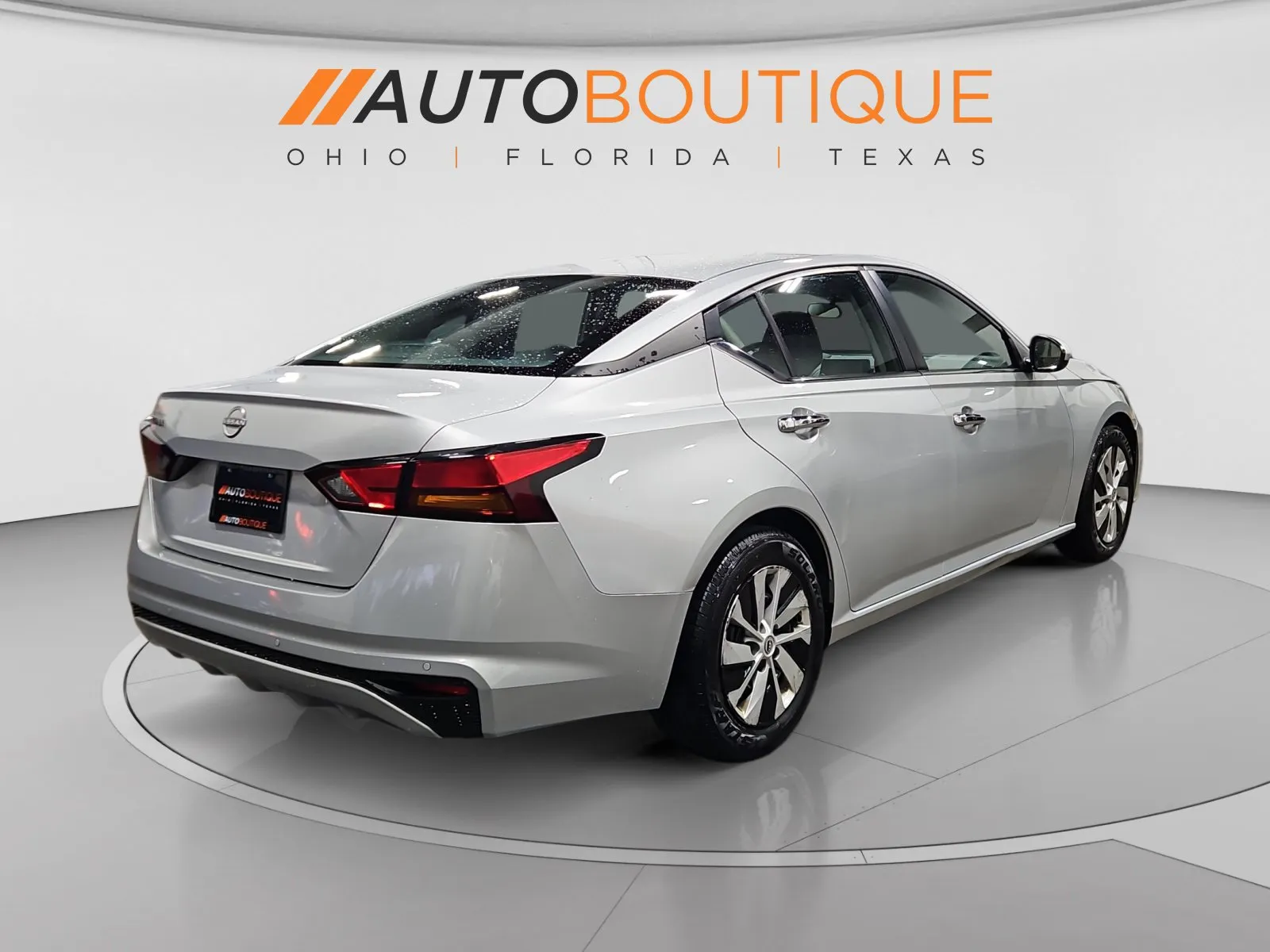 Nissan Altima photo 5