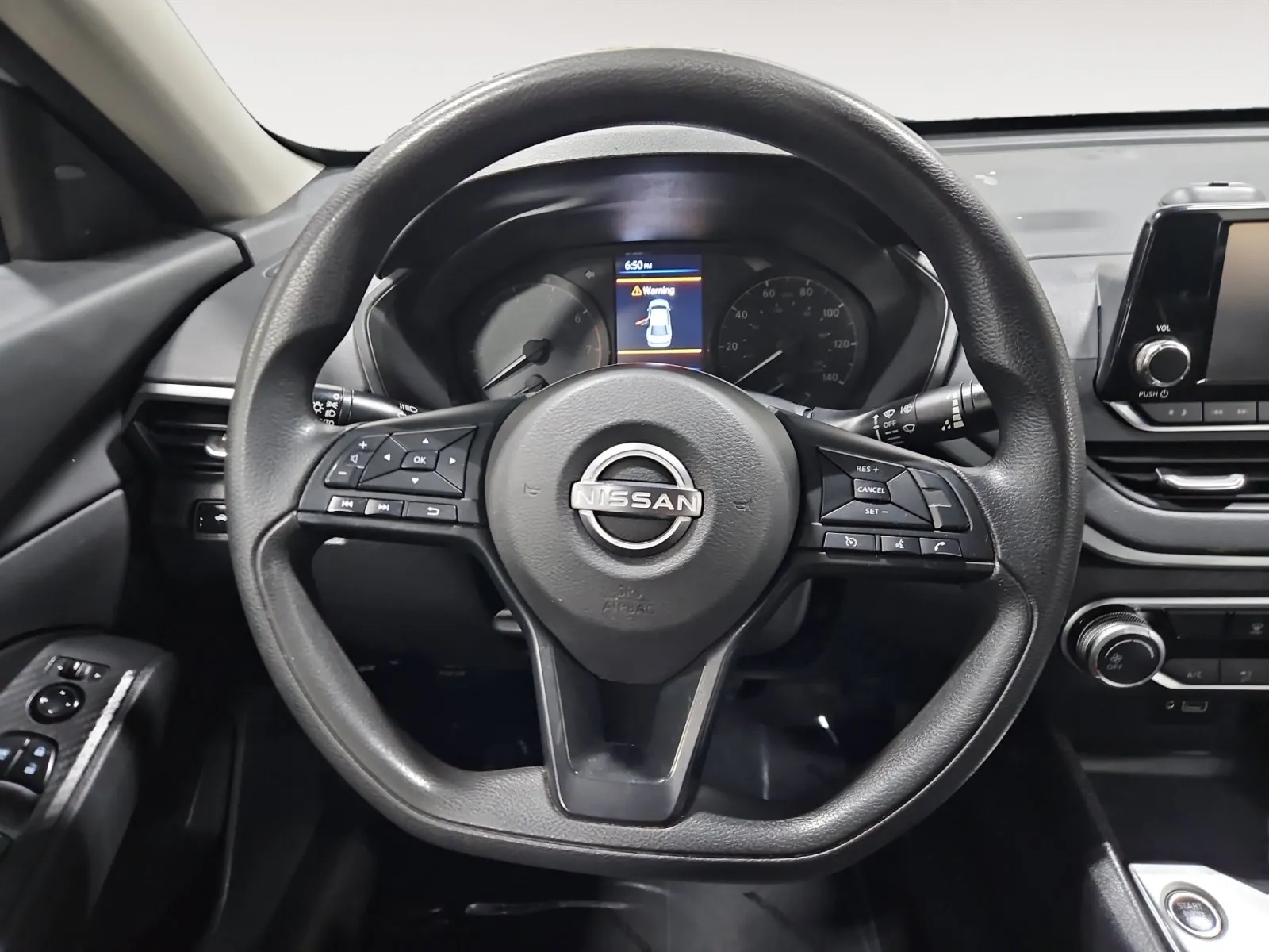 Nissan Altima photo 11