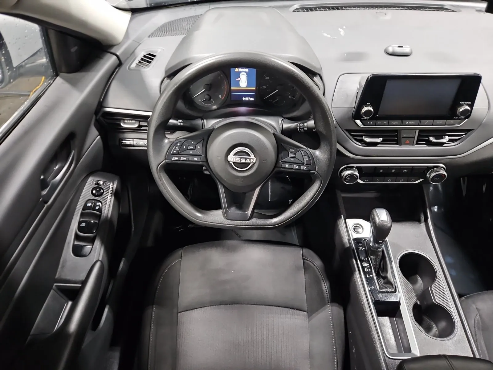 Nissan Altima photo 9