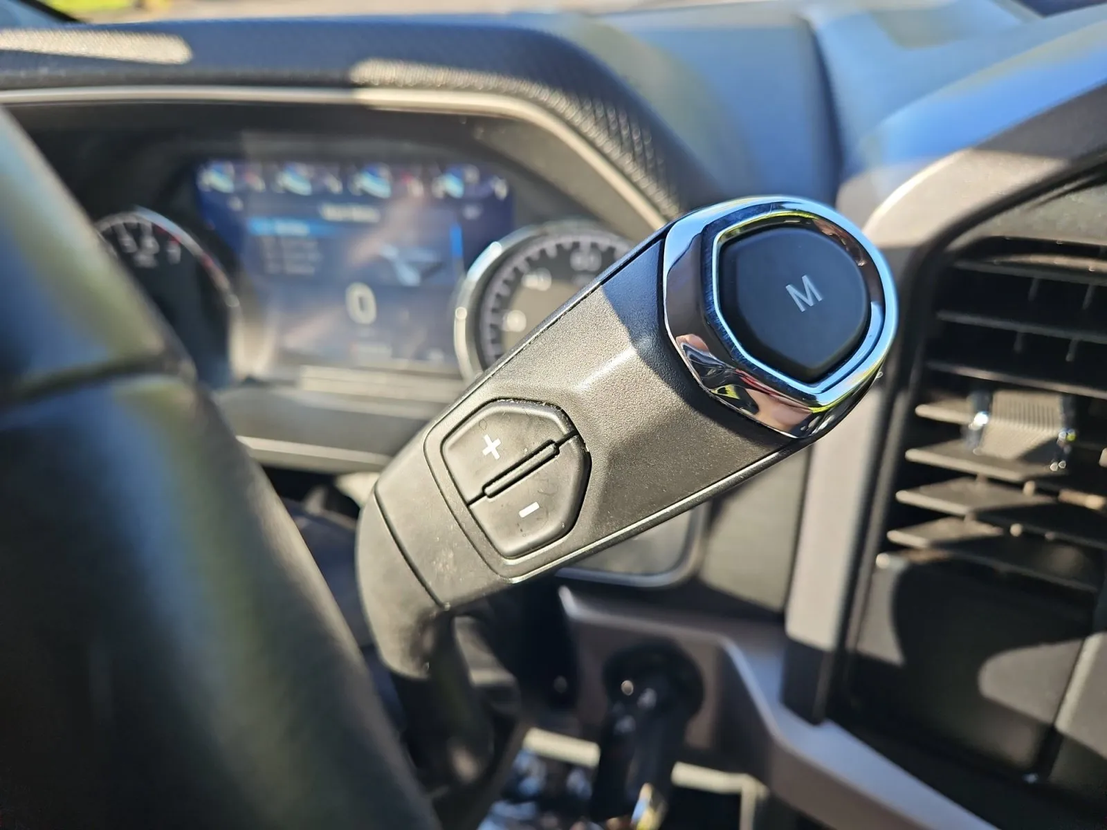 Ford F-150 photo 25