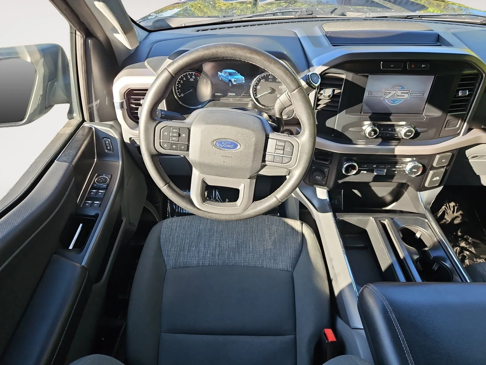 Ford F-150 photo 10
