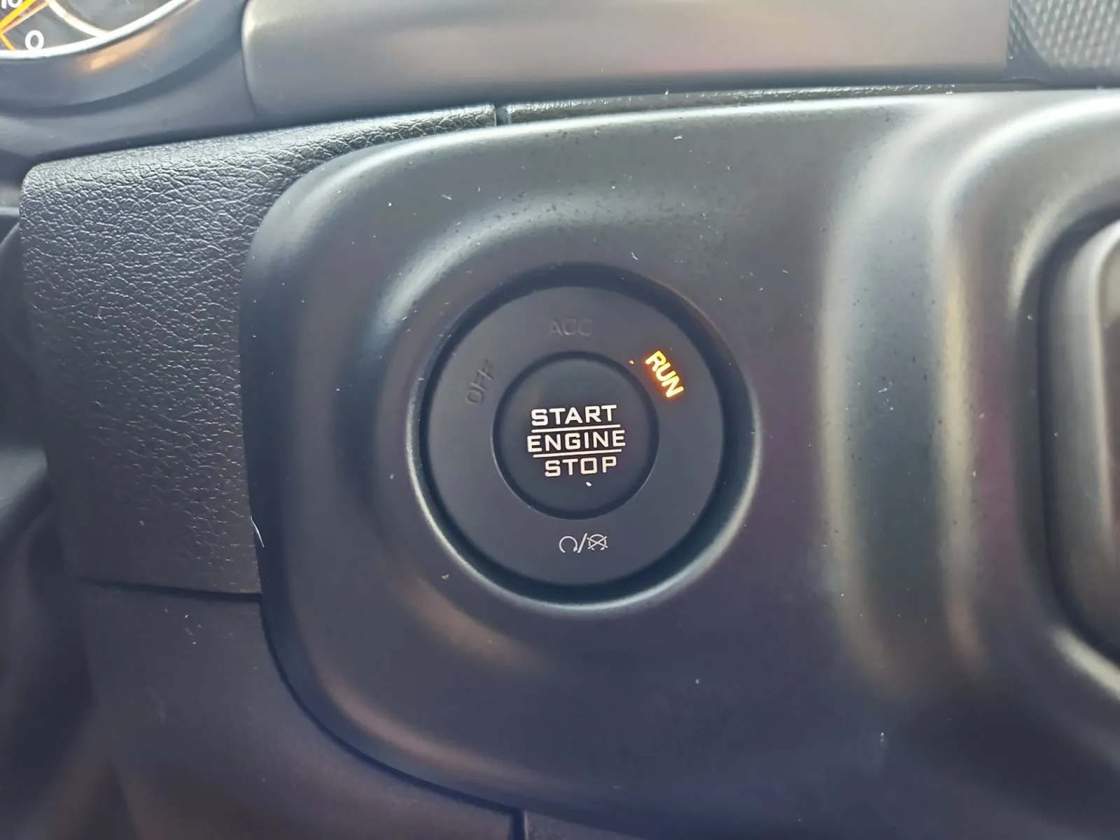 Jeep Wrangler photo 19