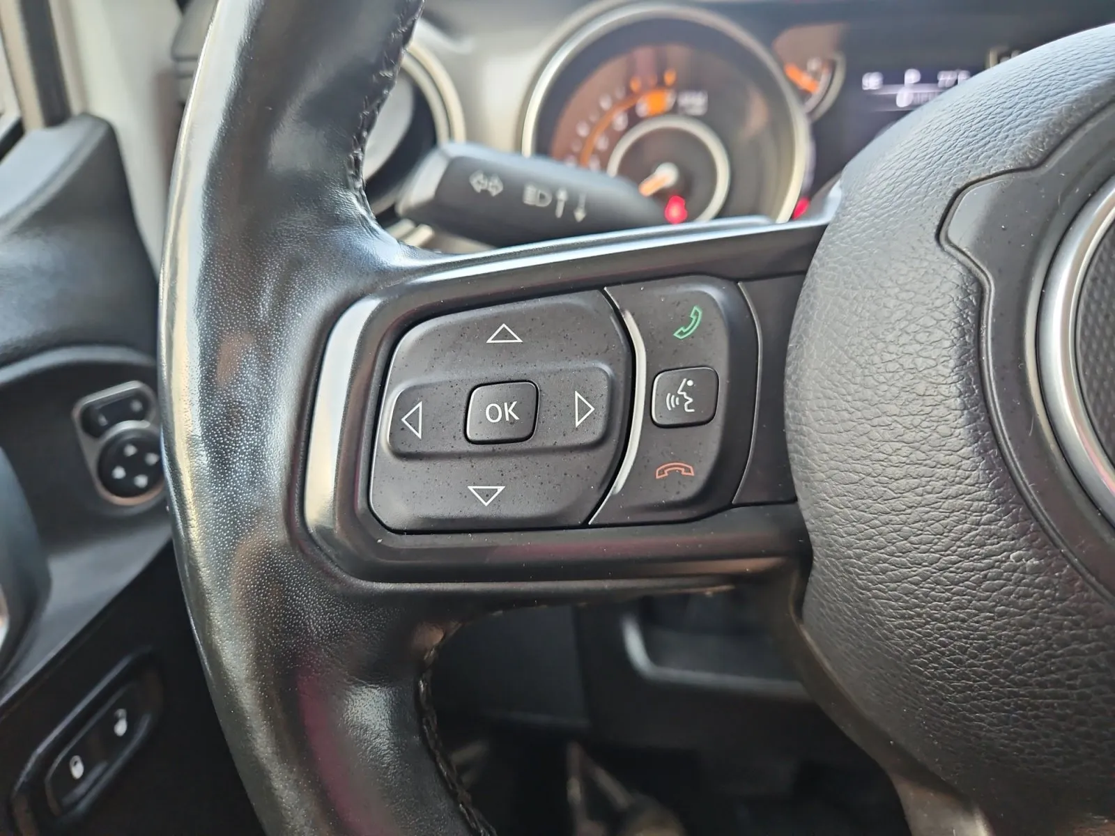 Jeep Wrangler photo 25