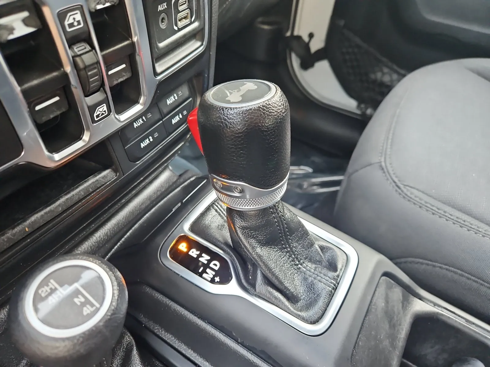 Jeep Wrangler photo 22