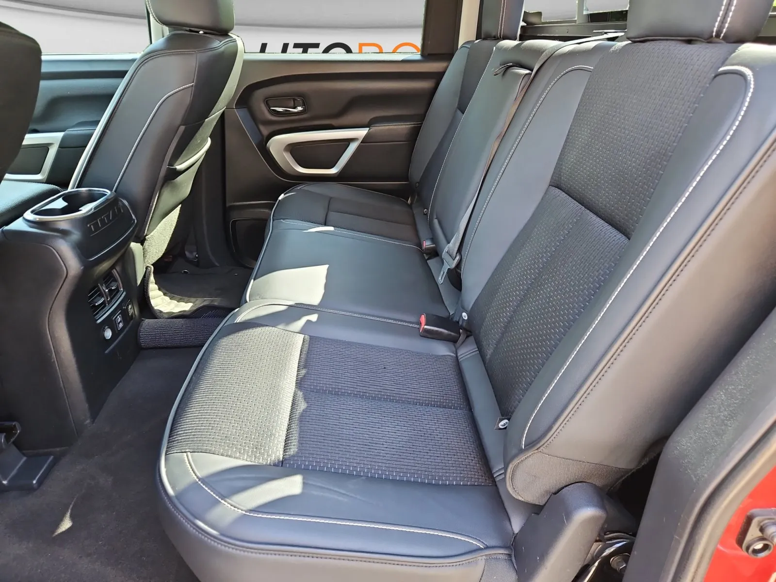 Nissan Titan photo 14