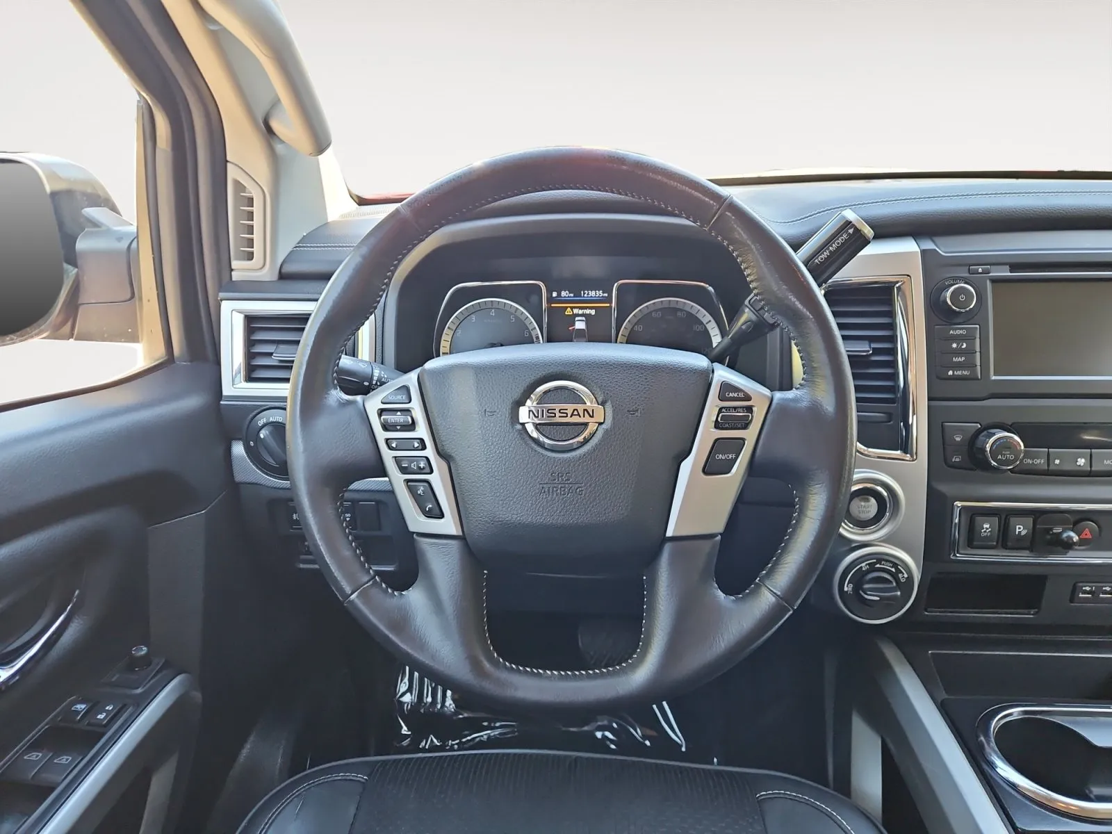 Nissan Titan photo 12