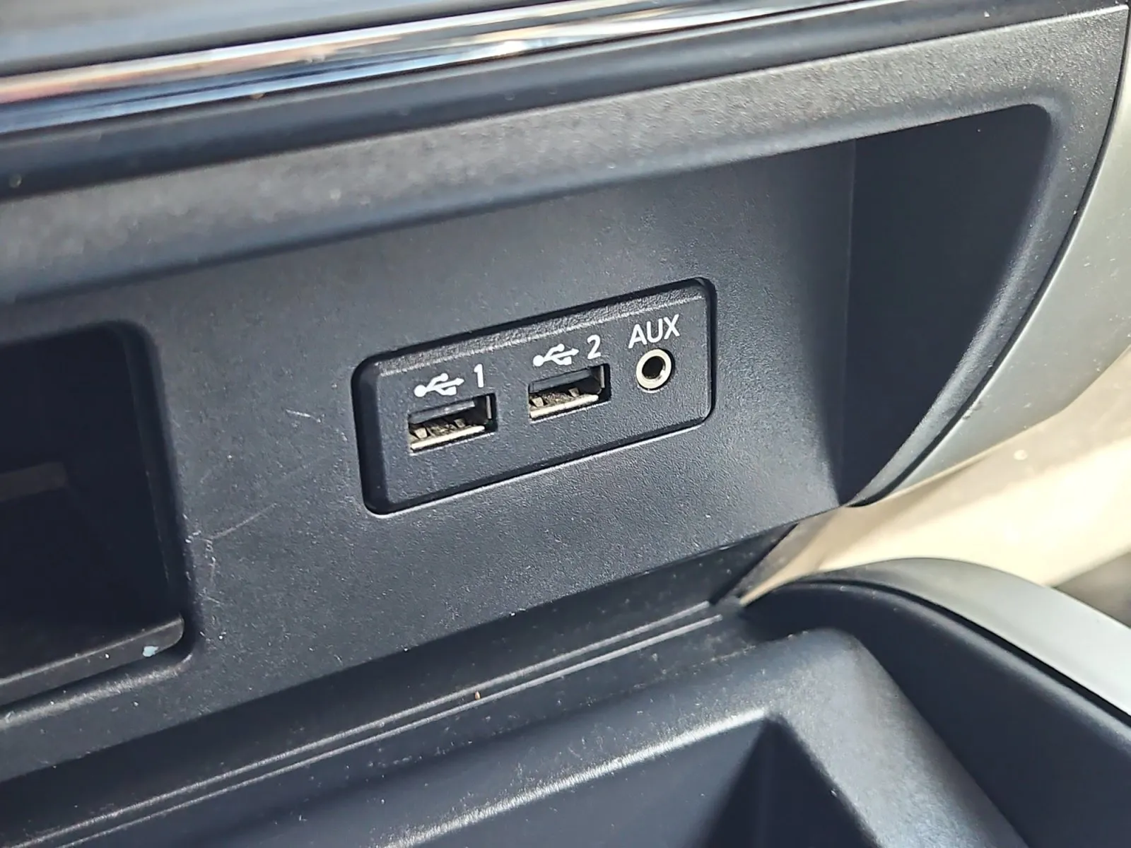 Nissan Titan photo 26
