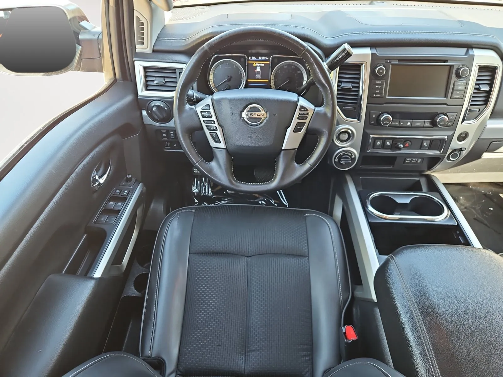 Nissan Titan photo 10