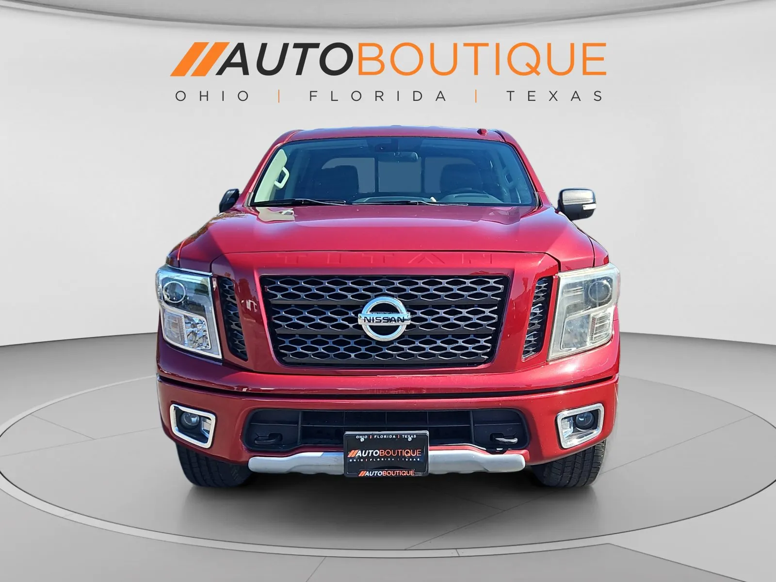 Nissan Titan photo 8