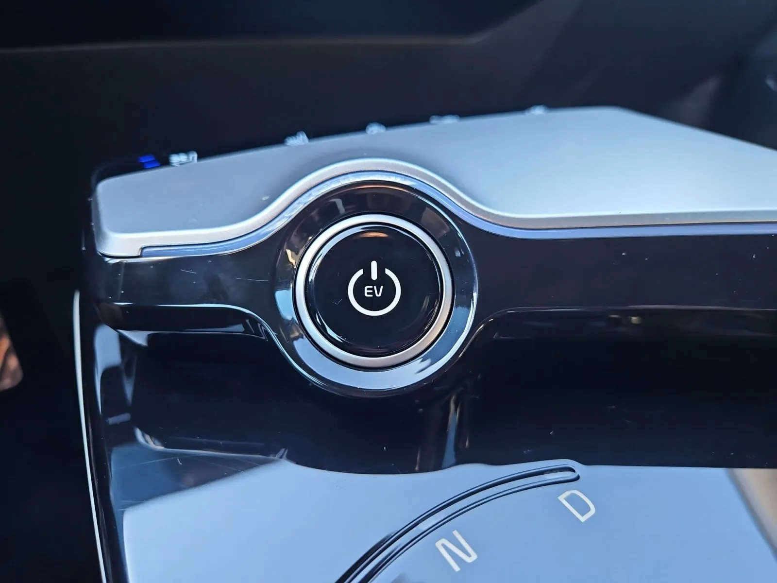 Kia EV6 photo 24