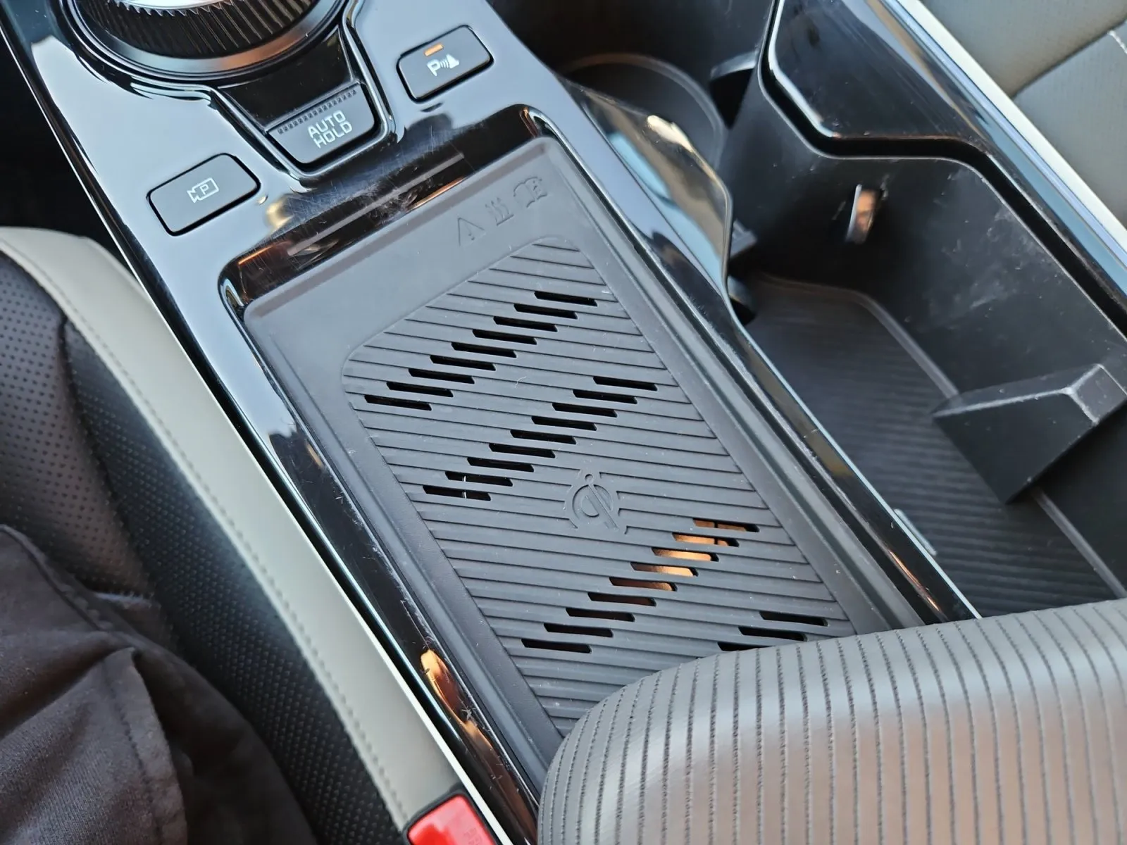 Kia EV6 photo 26