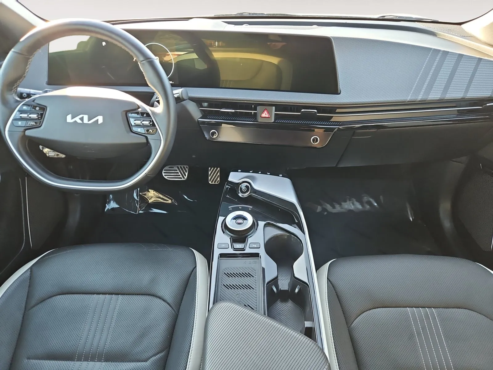 Kia EV6 photo 11