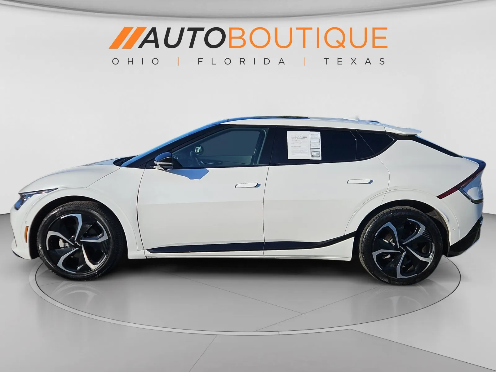 Kia EV6 photo 2