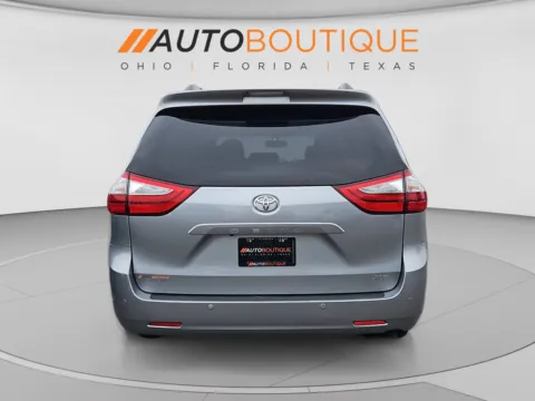 More photos of 2017 Toyota Sienna Limited at Auto Boutique Ohio, OH