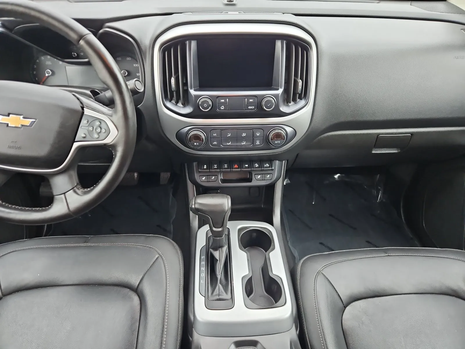 Chevrolet Colorado photo 12