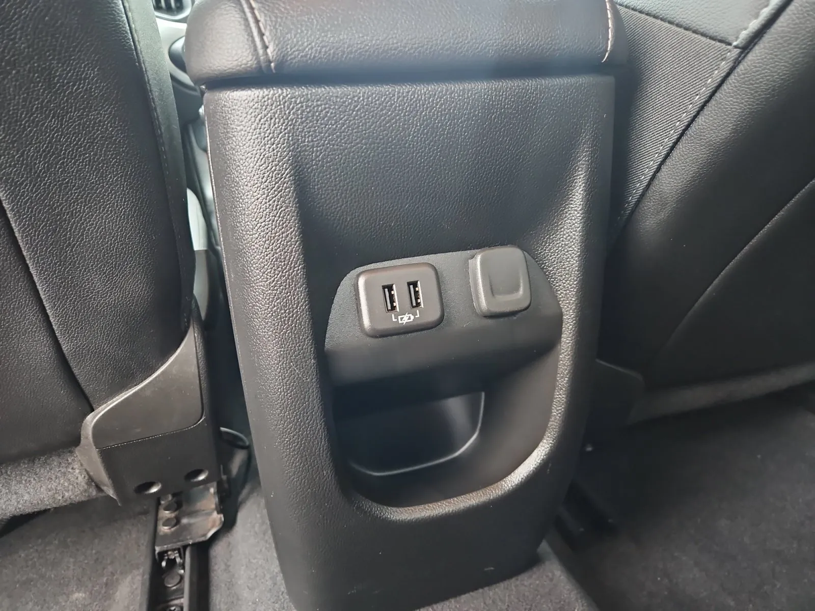 Chevrolet Colorado photo 15