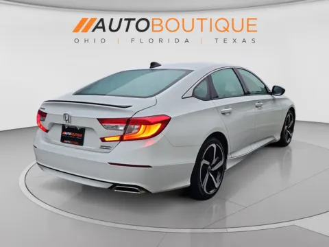 More photos of 2022 Honda Accord Sedan Sport SE at Auto Boutique Ohio, OH