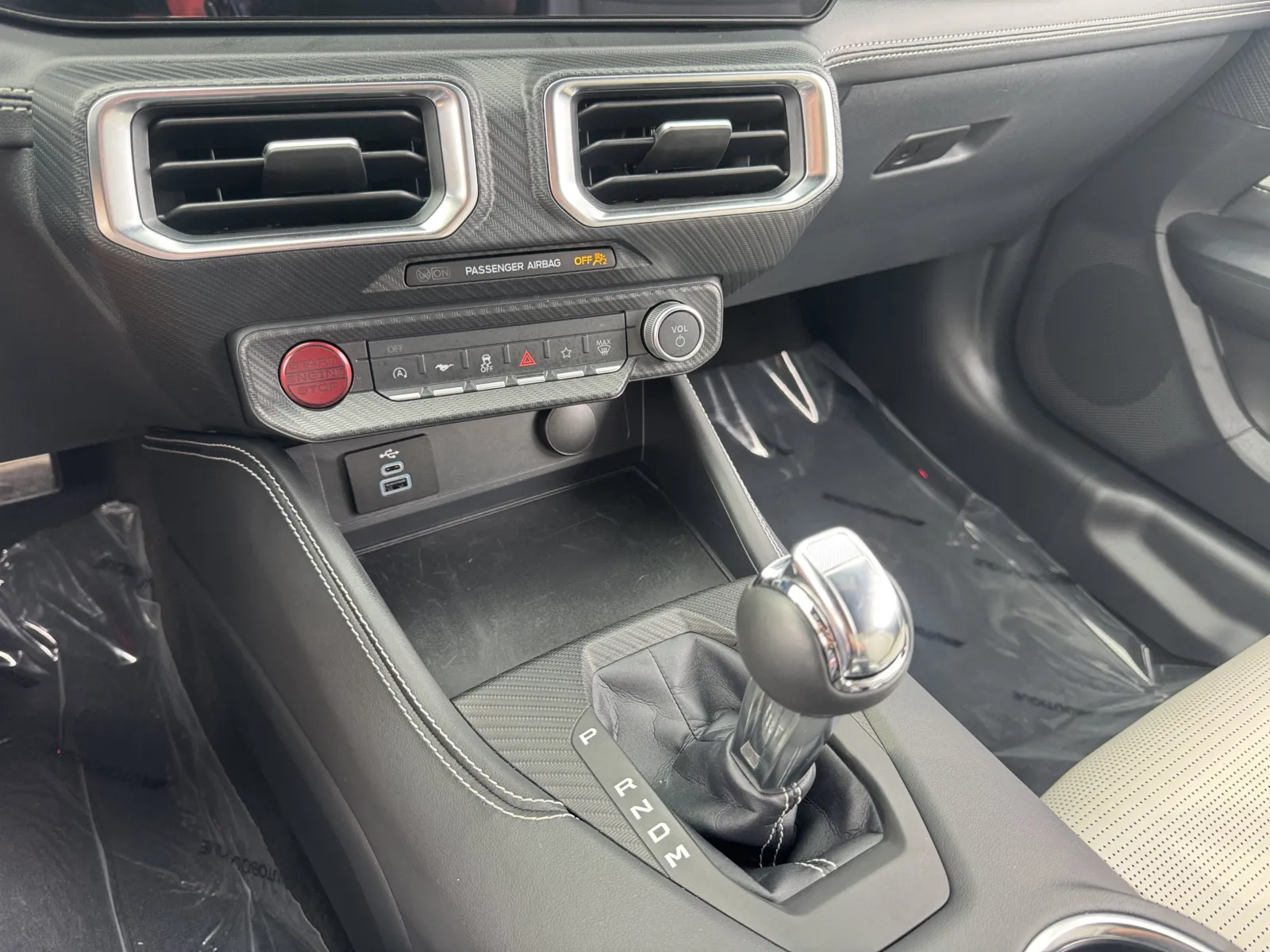Ford Mustang photo 28