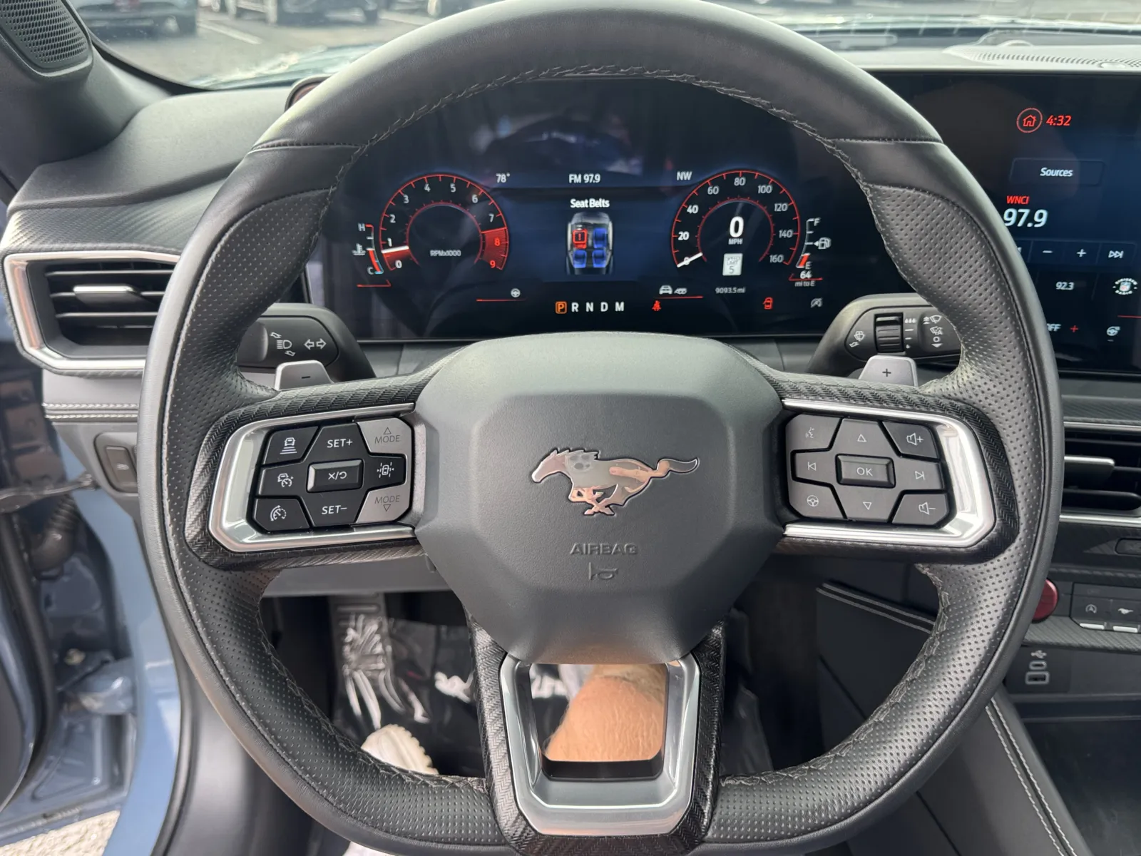 Ford Mustang photo 18