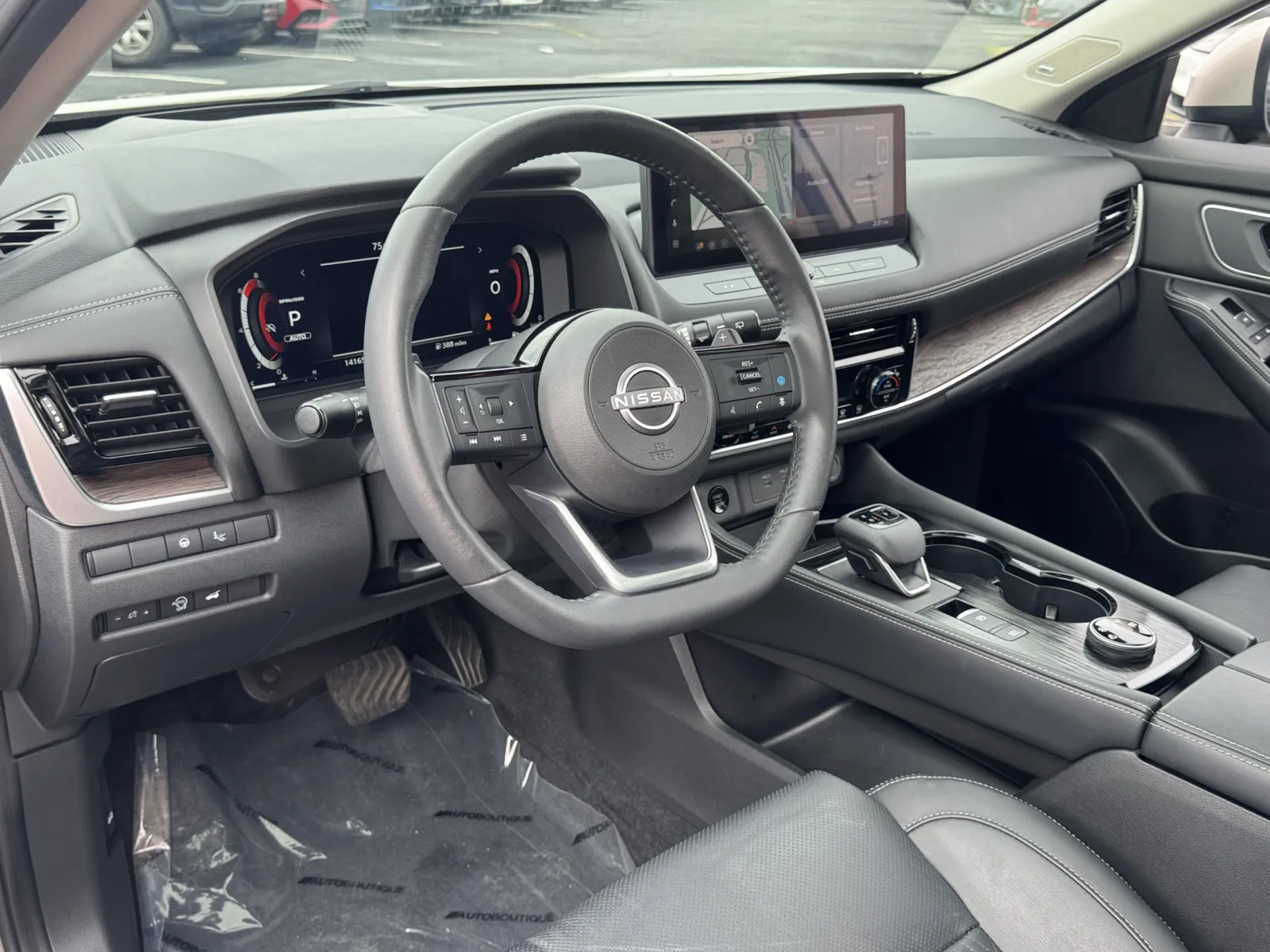 Nissan Rogue photo 8