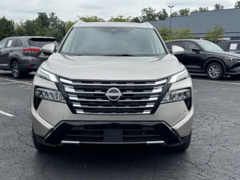 More photos of 2024 Nissan Rogue Platinum at Auto Boutique Ohio, OH