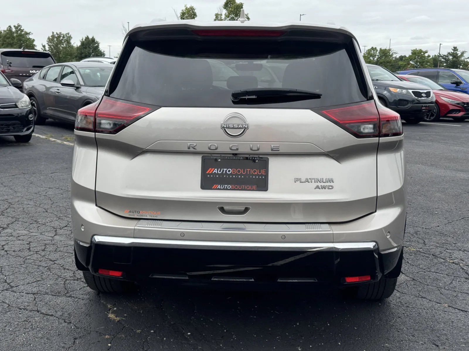 Nissan Rogue photo 12