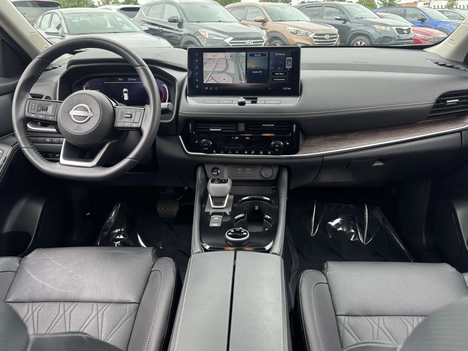 Nissan Rogue photo 18