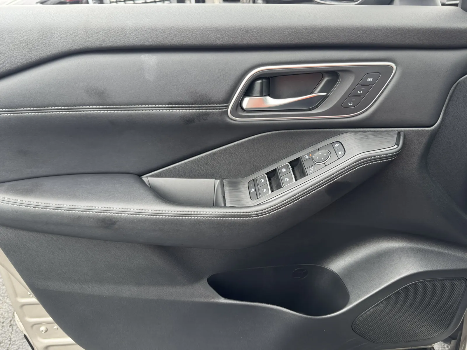 Nissan Rogue photo 19