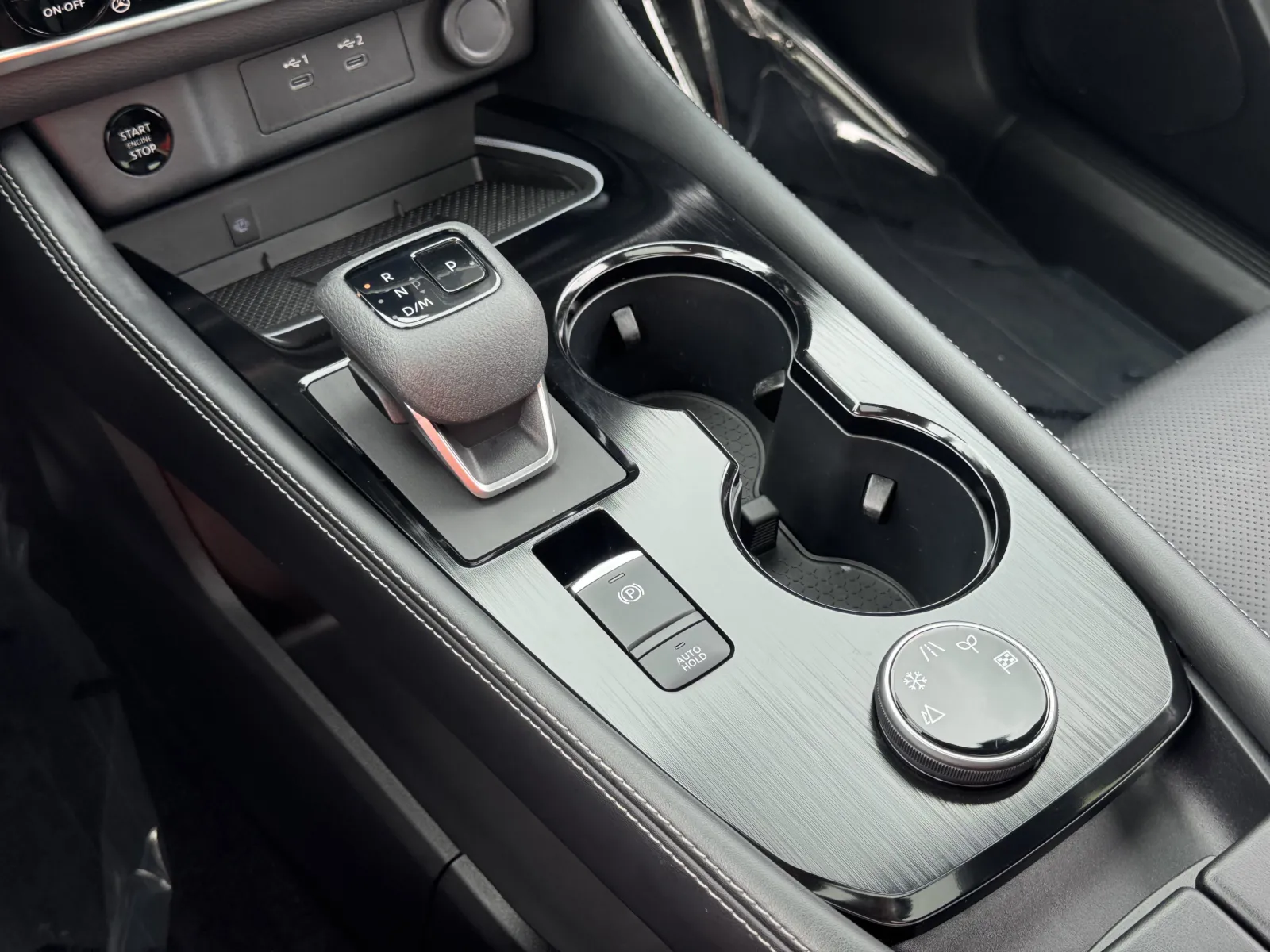 Nissan Rogue photo 30