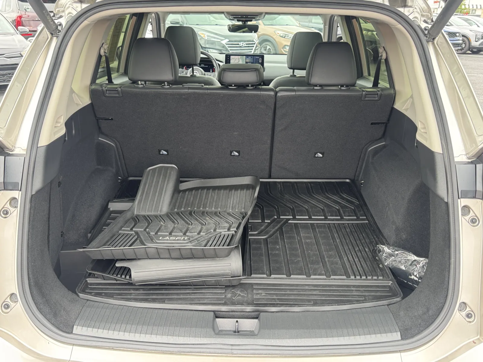 Nissan Rogue photo 14