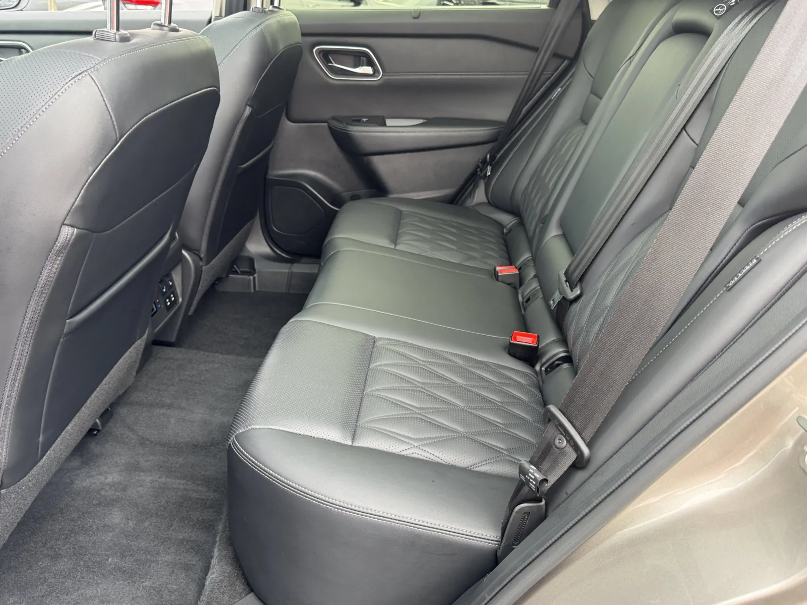 Nissan Rogue photo 16