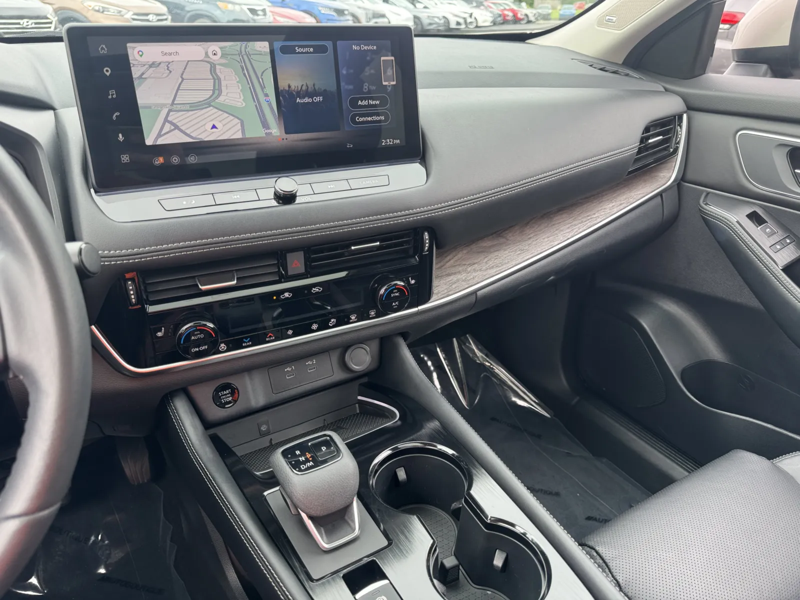 Nissan Rogue photo 25