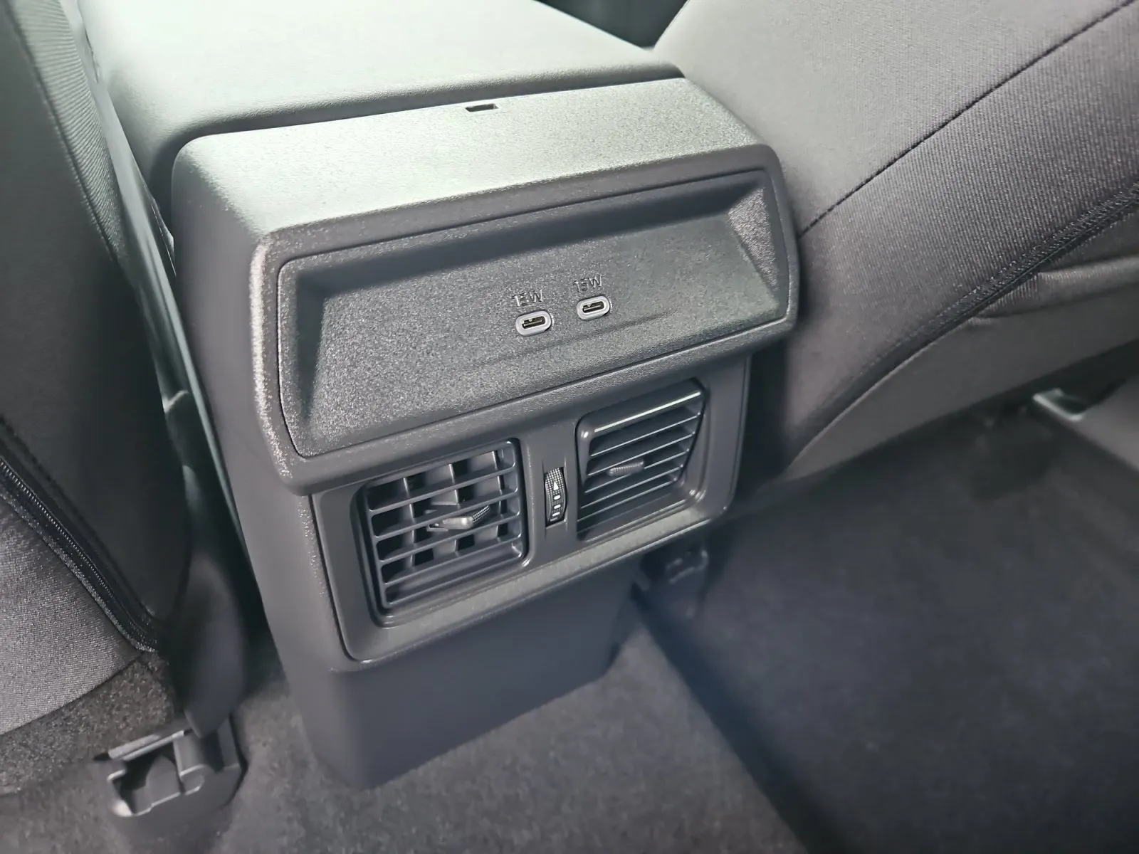 Toyota RAV4 photo 13