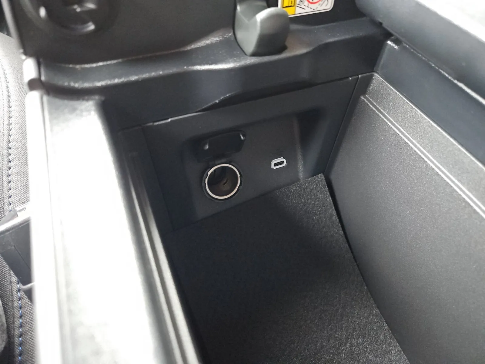 Toyota RAV4 photo 24