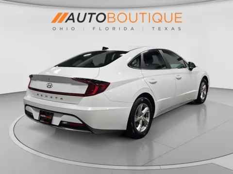 More photos of 2021 Hyundai Sonata SE at Auto Boutique Ohio, OH