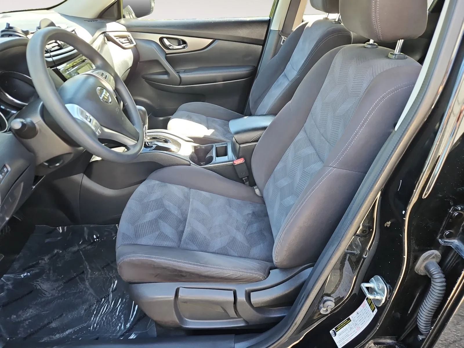 Nissan Rogue photo 9