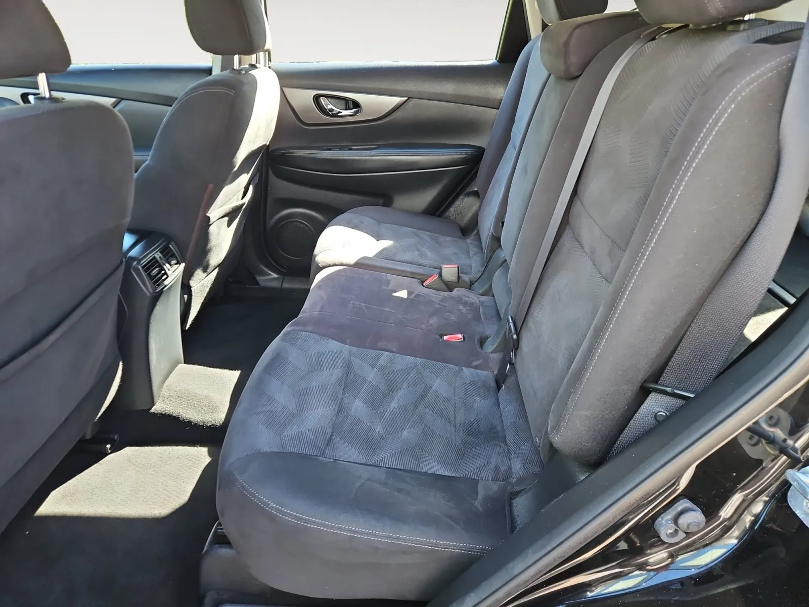 Nissan Rogue photo 13