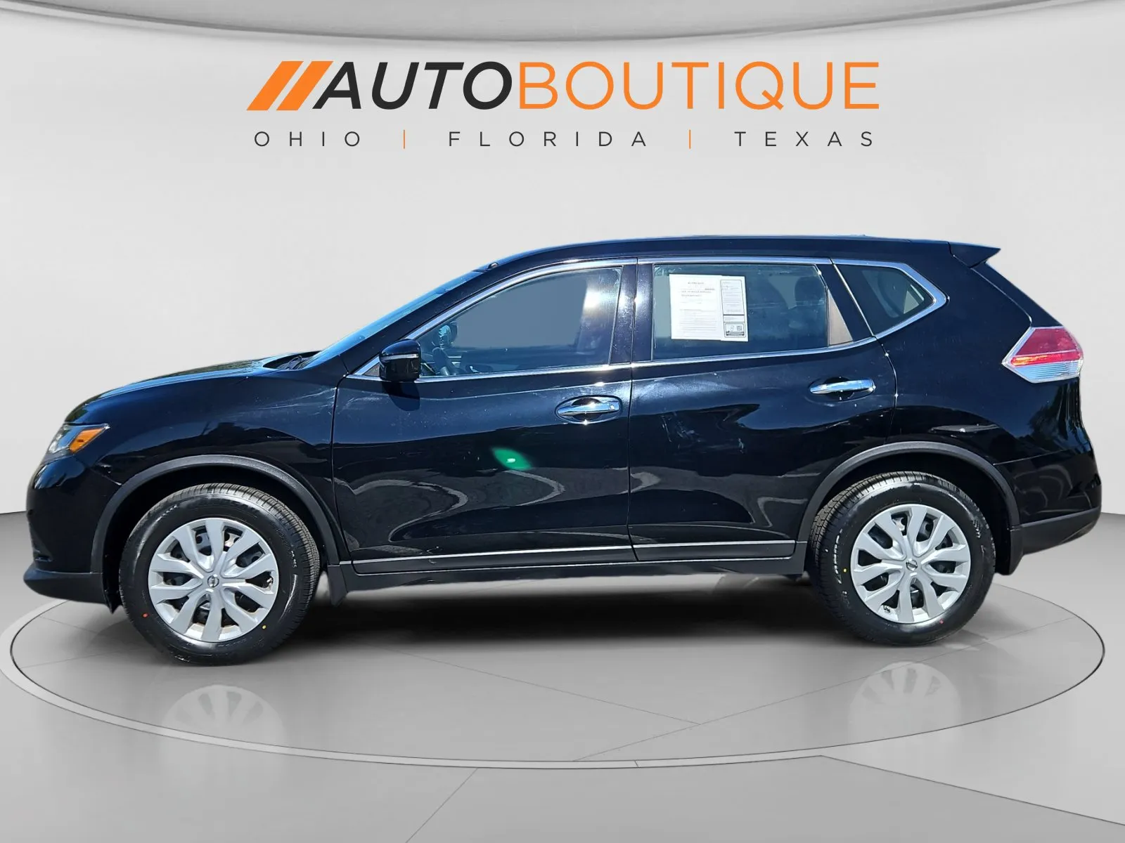 Nissan Rogue photo 2