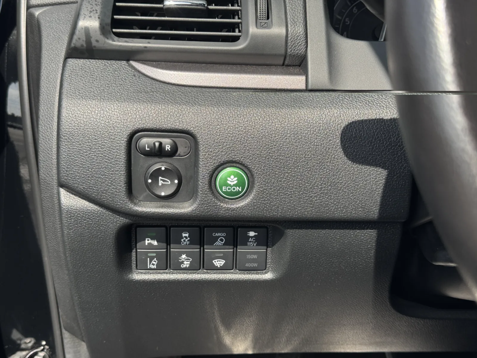 Honda Ridgeline photo 17