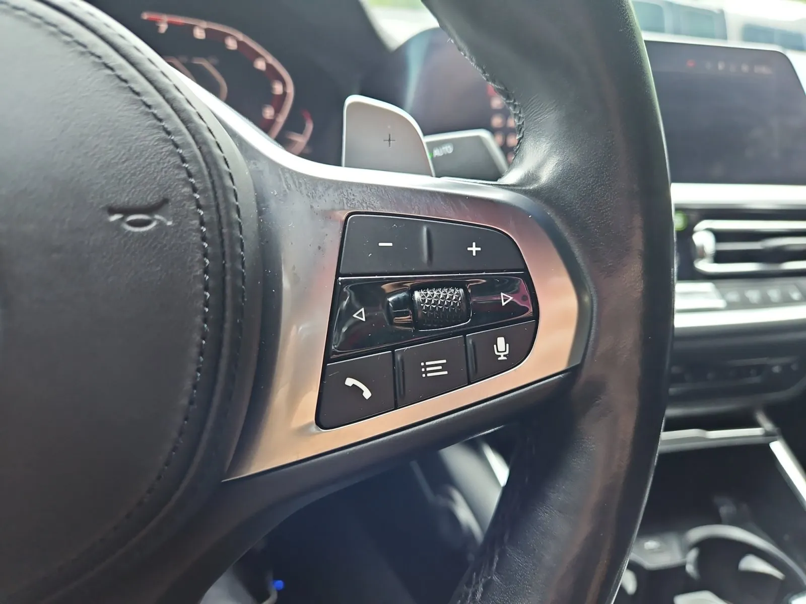 BMW 3 Series photo 30