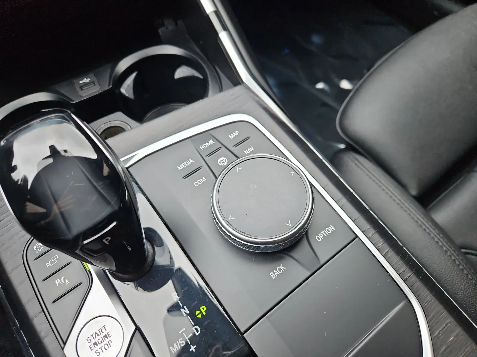 BMW 3 Series photo 28