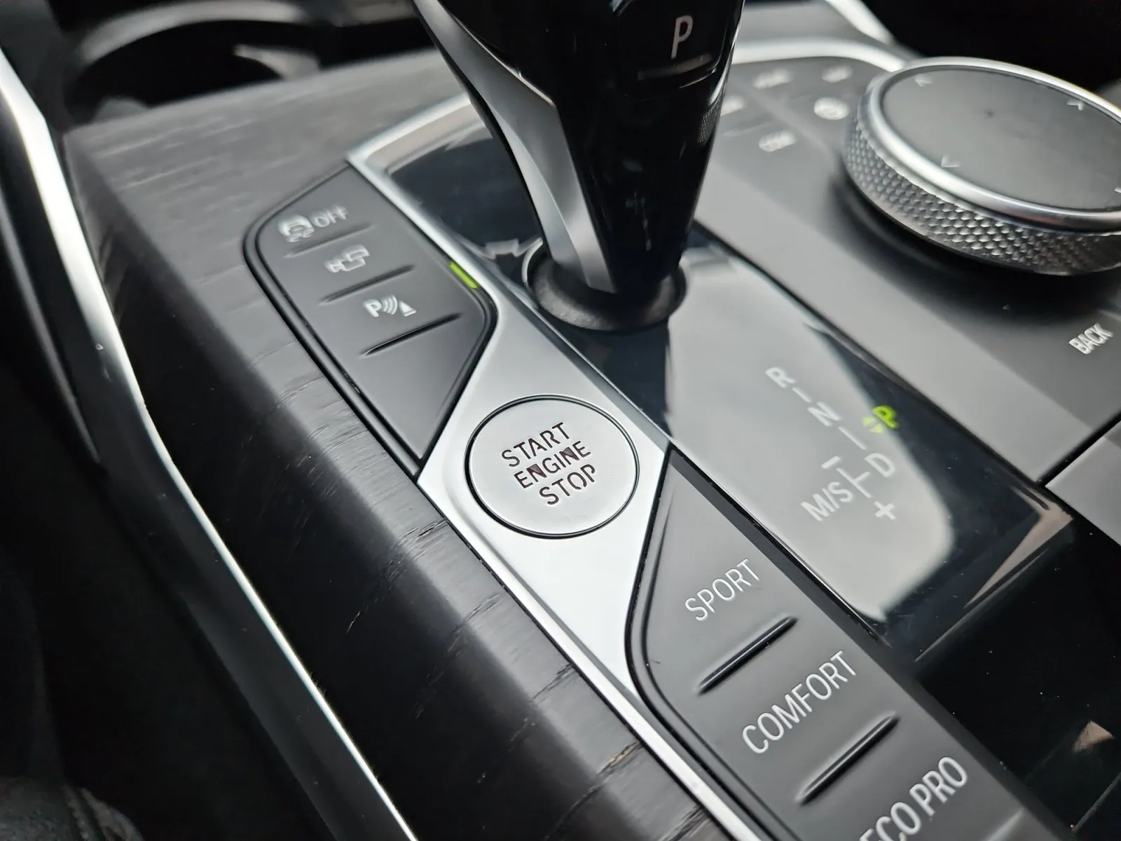 BMW 3 Series photo 25