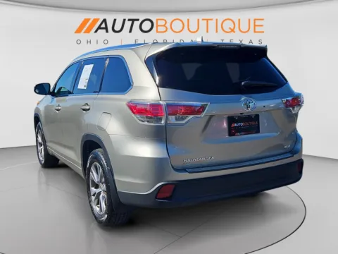 Another view of 2015 Toyota Highlander XLE for sale in Columbus, OH at Auto Boutique Ohio