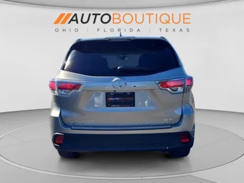 More photos of 2015 Toyota Highlander XLE at Auto Boutique Ohio, OH