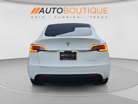 More photos of 2020 Tesla Model Y Long Range at Auto Boutique Ohio, OH